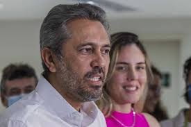 Roberto Moreira: dezembro 2022