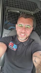 Heartwarming Encounter with an Honest Boy