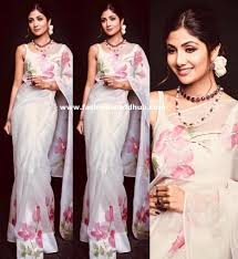 Shilpa Shetty In White Organza Saree By Picchika Fashionworldhub In some pictures she's seen pairing the picchika sari with a necklace and in some, big earrings. shilpa shetty in white organza saree by