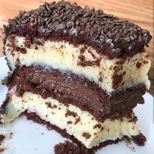 The Big Sweet And Salty On Instagram Torta Brigadeiro Ingredientes Bizcochuelo De Chocolate Harina Leu Gooey Chocolate Cake Fun Desserts Delicious Desserts