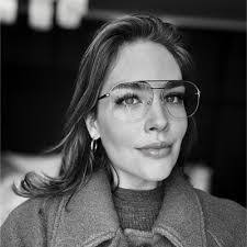 Amanda Hubbs's Instagram, Twitter & Facebook