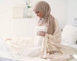 7 surat dibaca ibu hamil, al waqiah. Mau Lahirkan Anak Yang Cerdas Bacakan 5 Surah Alquran Ini Sejak Dalam Kandungan Portalmadura Com