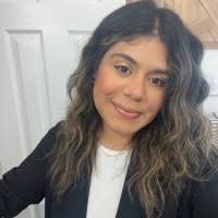 Alexa Arias's Instagram, Twitter & Facebook