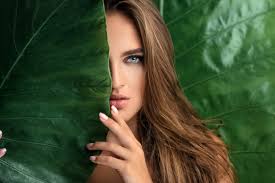 Kendall jenner holds the 7th spot in our list. Premium Photo Romantic French Woman With Bright Makeup Red Earrings Headdress Portrait Model High Quality Photo