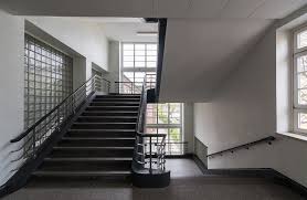 (dmb) die reinigung des treppenhauses, der flure oder anderer gemeinschaftsräume ist zwar sache des vermieters. So Wird S Gemacht Treppenhausreinigung Und Putzplaneinhaltung