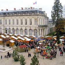 Du mercredi 27 novembre au dimanche 29 décembre 2019 de 11h00 à 20h30. Marche De Noel Bourges Centre Indre Et Loire Bourges Loir Et Cher
