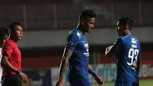 Football player jersey rendering, david luiz png. Tumbal Kemenangan Persib Bandung Atas Persebaya Surabaya Wander Luiz Bisa Absen Di Semifinal Tribun Jabar