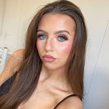 Stream Leanne McArthur music