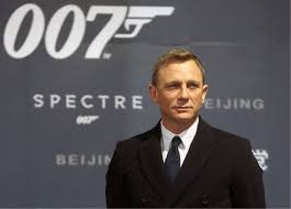 It's been eight years since daniel craig last hosted saturday night live. kate mckinnon, daniel craig, and heidi gardner in saturday night live. Bond 25 Kommt Ostern 2020