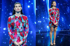 Born in rome to an aristocratic family, it was second daughter of mario de grenet and his wife gabriella, grandson of ugo (de grenet) and amalia, nee de sangro, prince. Gf Vip Svolta Di Stile Per Dayane Mello Punta Sul Lusso Con Il Vestito A Fiori Da Quasi 2mila Euro