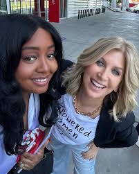 Ali Floyd's Instagram, Twitter & Facebook