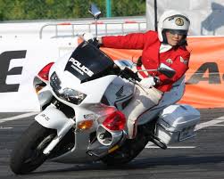 vfr800p female police japan パトカー 警察 女性警察官