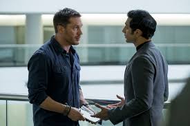A failed reporter is bonded to an alien entity, one of many symbiotes who have invaded earth. Venom 2018 Imdb