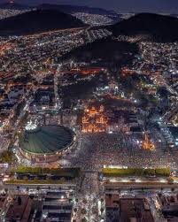 12 de Diciembre celebración a la Virgen de Guadalupe en la basílica de la  ciudad de México. Compartan