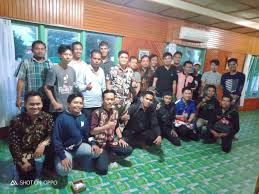 Hal ini terungkap di acara sirahturahmi akbar teknisi ponsel indonesia yang diprakarsai oleh ikatan teknisi bandung pada sabtu (29/6). Ingin Terlindung Dari Hukum Teknisi Ponsel Bentuk Asosiasi Linggauklik