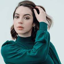 Like If You Save Or C Please Don T Repost Adelaide Kane Pretty People Portrait Photography