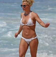 Jul 14, 2013 · бритни спирс в 2013 году в клипе oh la la. Stalo Izvestno Chto Dengami Britni Spirs Rasporyazhaetsya Ee Papasha