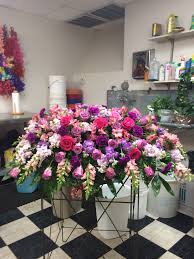A Casket Spray Funeral Flower Arrangements Funeral Flowers Memorial Flowers