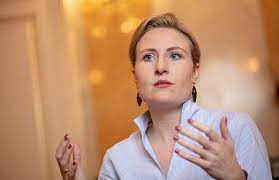 Le 27 mai, la ministre conservatrice de l'intégration en autriche, susanne raab, a annoncé un nouveau site internet nommé «carte nationale de l'islam». Susanne Raab Quarantane Ist Kein Rechtsfreier Raum Kosmo
