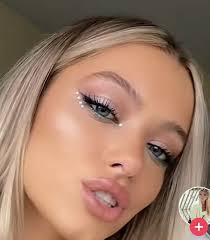 Adrian Tavares (adriatavs)