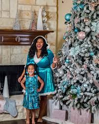 Oxfam gateshead have been very busy this year making whimsical window displays for christmas! How To Decorate A Glam Christmas Tree Her Life Sparkles