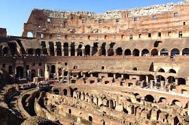 Suitably for that great city, it was the largest. Rom Sehenswert In Rom Das Colosseum
