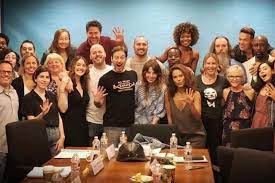 August 21 see u in hell. Look Lucifer Cast Gather For Group Photo As Season 5 Begins Production Upi Com