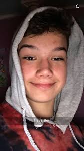 He has a younger brother named ian. James Charles On Twitter First Time My Little Brother Has Snapchatted Me In Months