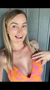 Elle knox (@elleknox77)