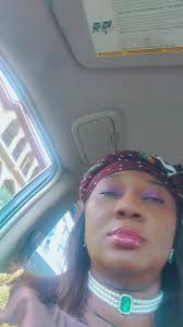 Vivian castle (@vivian.castle)’s videos with suono originale