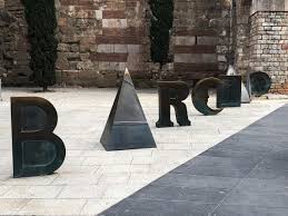 Barcelona is a font with new style of geometric san family. Barcelona Tag 3 Die Kathedrale Und Die 13 Ganse Daniels Blog
