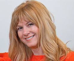 Deborah Izzo's Instagram, Twitter & Facebook