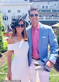 Jesse Watters Bikini Clad Girlfriend 27 Hangs In Miami A Month After He Finalizes Divorce Daily Mail Online
