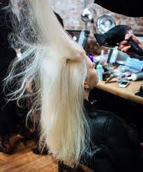 The Right Way To Bleach Your Hair At Home Bleaching Your Hair Blonde Hair Tips Bleach Blonde Hair