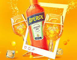 Pour 3 parts prosecco over the ice. Aperol Spritz Projects Photos Videos Logos Illustrations And Branding On Behance