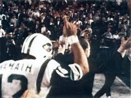 Joe Namath Walks Back Into The Locker Room Victorious Joe Namath New York Jets Super Bowl