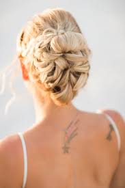23 Gorgeous Beach Wedding Hairstyles From Real Destination Weddings Beach Wedding Hair Wedding Hair Side Beach Wedding Bridesmaid Dresses