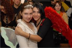 Детство и семья святослава вакарчука. Zhena Svyatoslava Vakarchuka Foto Zheny Pevcov Muzykantov Ego Zhena Zheny Znamenitostej
