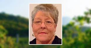 Karen Craddock's Instagram, Twitter & Facebook