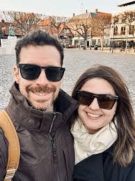 Amanda Hobby's Instagram, Twitter & Facebook