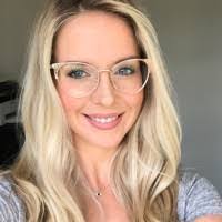 Cara Casey's Instagram, Twitter & Facebook