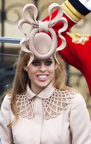 Wie konnte es so weit kommen? Prinzessin Beatrice Ist Die Tochter Von Prinz Andrew Und Sarah Ferguson In Der Britischen Thronfolge Ist Sie Die Nummer Funf Seit 2007 Ist Die Rothaarige Mit Dem Millionarssohn David Clark Liiert