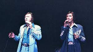 Oh my love my darling original singer. The Story Behind The Song Unchained Melody By The Righteous Brothers Spinditty