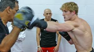 View complete tapology profile, bio, rankings, photos, news given name: Logan Paul Smashes Pads Moments Before Fight Vs Ksi Youtube