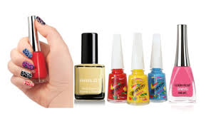 Catlayan Pariltili Metalik Mavi Yesil Kirmizi Bana Hangi Oje Yakisir Pariltili Ojeler Siyah Oje Trendler