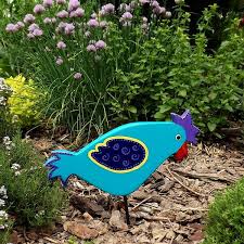 Pflanzen Gartenstecker Garten Deko Huhn Holz Gartenstecker Huhn Turkis Ein Designerstuck Von Kimama Desi Skulpturen Garten Kunst Skulpturen Skulpturen