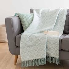Jete Bleu Clair Motif Jacquard 160x210 Maisons Du Monde Objet Deco Maison Jete De Canape Deco Maison Du Monde