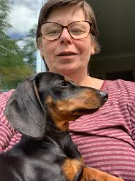 Someone is trying to find her sister married to a Greek.