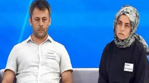 Anne ve babasının katilinin bulunması için başvuruda bulunan osman büyükşen dün söyledikleriyle tüm türkiye'yi resmen ağlattı. Osman Buyuksen Kimdir Dr Osman Buyuksen Nereli Kac Yasinda Osman Buyuksen Muge Anli Ya Neden Katildi Timeturk Haber