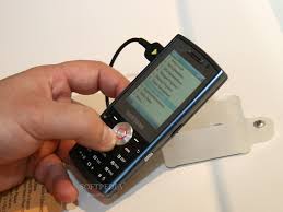 The Slim Samsung i200 Smartphone Is Now ...